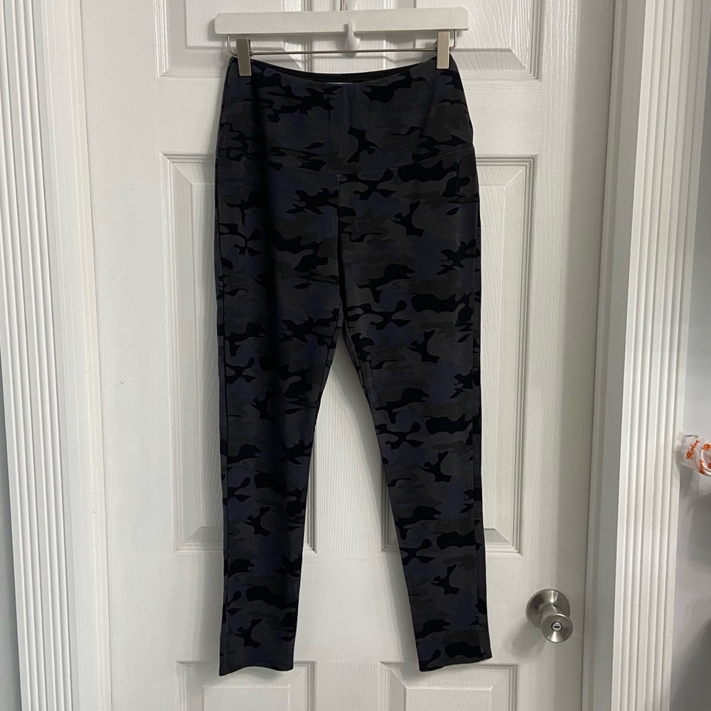 Rachel Zoe Leggings Black Gray Camouflage Size Medium